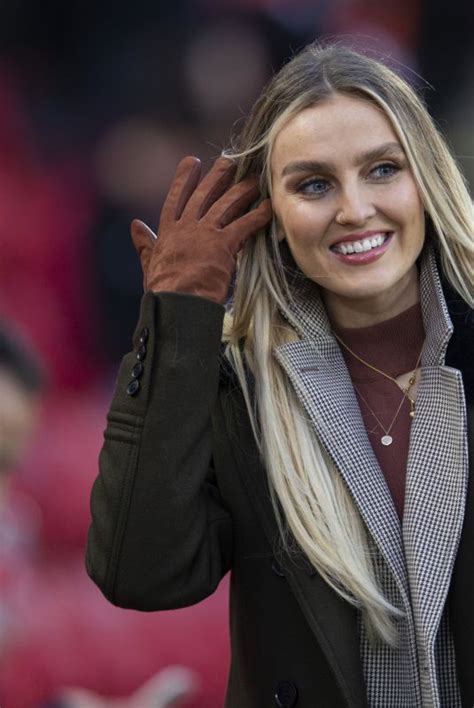 Полное имя — перри луиза эдвардс (perrie louise edwards). PERRIE EDWARDS at Anfield in Liverpool 12/29/2019 - HawtCelebs