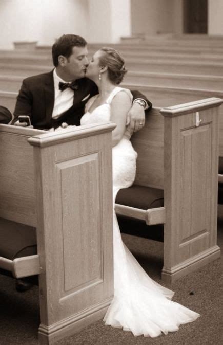 55 Trendy Wedding Photos Church Kiss With Images Church Wedding