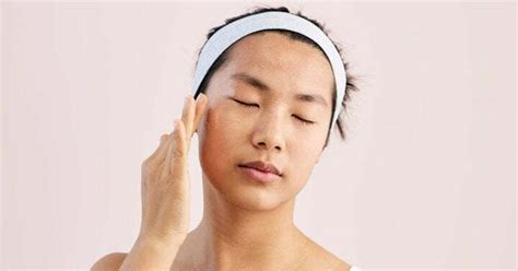A Facial Massage Tutorial To Ease Forehead Lines Less Meat More Veg