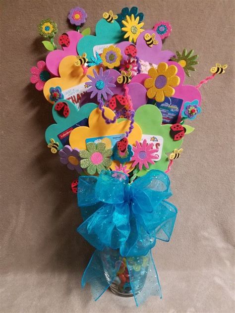 Teacher sayings and quotes for appreciation. Our Teacher Appreciation gift. Gift card vase with foam ...