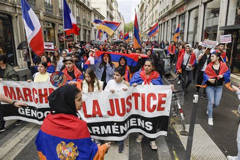 Lyon Commémoration Du Génocide Arménien Près De 1000 Personnes Ont
