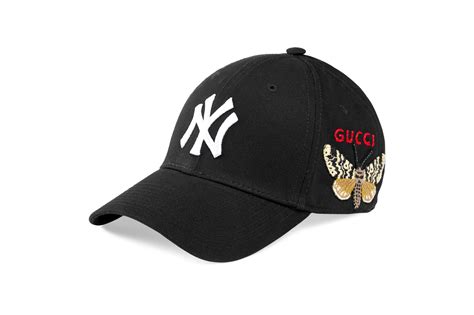 Their famous logo with the characteristic initials decorates their caps. Gucci Wins Again With This NY Yankees Pre-Fall Accessories ...
