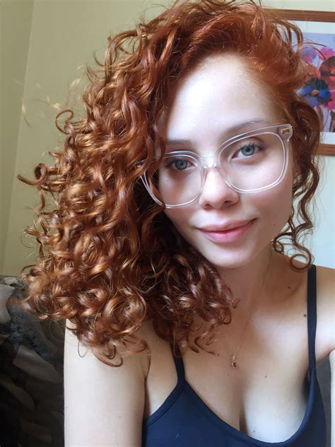 pin by gabriela reis on curly hair hair styles girl hairstyles nerd hair