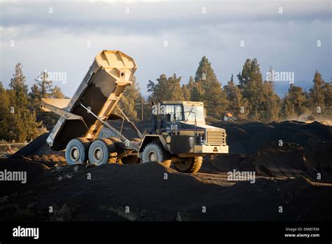 Earth Moving Truck Hi Res Stock Photography And Images Alamy
