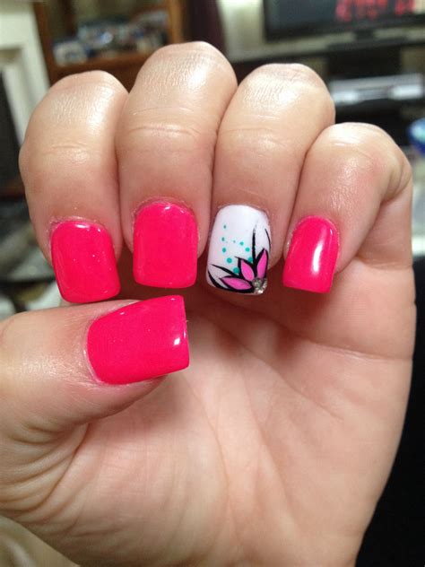 Hot Pink Nails With Flower Design Summernaildesigns Pink Gel Nails