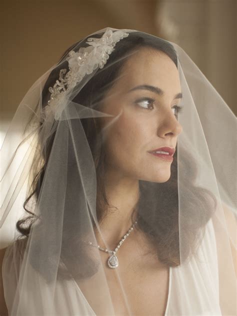 Crystal Lace Headband With 2 Layer Side Wedding Veil