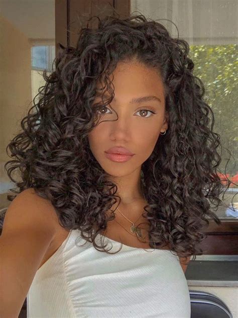 𝐯𝐢𝐧𝐜𝐞𝐧𝐭𝐯𝐚𝐧𝐰𝐡𝟎𝐫𝐞 Curly Girl Hairstyles Curly Hair Inspiration Hair