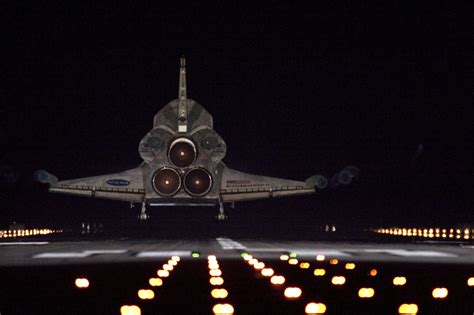 Space Shuttle Endeavour Landing Free Stock Photo Public Domain Pictures