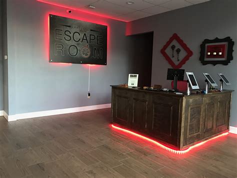 But where suspense is concerned, the premise works: Review: Lakeland Escape Room - The Asylum