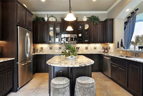 Gallery featuring rustic kitchen cabinets including finishes, door styles, hardware, color & matching ideas. 5 Top Tips For Completely Beautiful Dream Kitchen Design