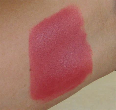 Lakme 9 To 5 Lipstick Red Chaos Swatches And Review