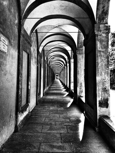Vanishing Point Love Older Architecture Vanishing Point Perspective Photography One Point