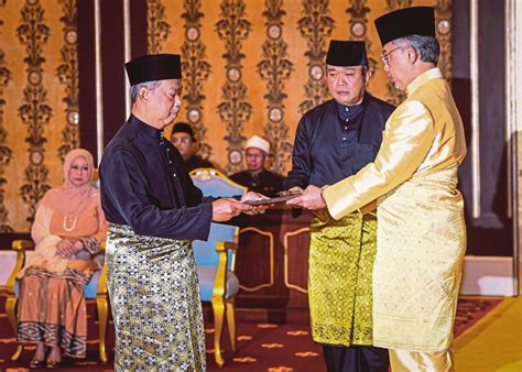 .yang dipertuan agong xvi al sultan abdullah ri'ayatuddin al mustafa billah shah ibni almarhum sultan ahmad shah al musta'in billah (since 2010) duli yang maha mulia sultan ibrahim ibni almarhum al mutawakkil alallah sultan iskandar al haj #johor. 'Pelantikan Perdana Menteri tak boleh dilengahkan ...