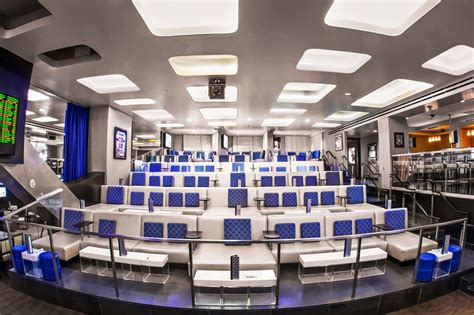 It began at 20:00 china standard time (utc+08:00) on friday, 8 august 2008, as the number 8 is considered to be auspicious. Lagasse's Stadium Olympics Specials and Beer Park's Lip ...