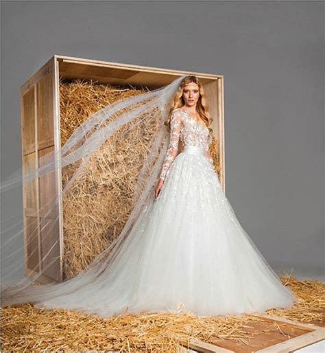 گالری تصاویر لباس عروس های سبک سلطنتی 2015 از کمپانی زهیر مراد مجله اینترنتی اقیانوس