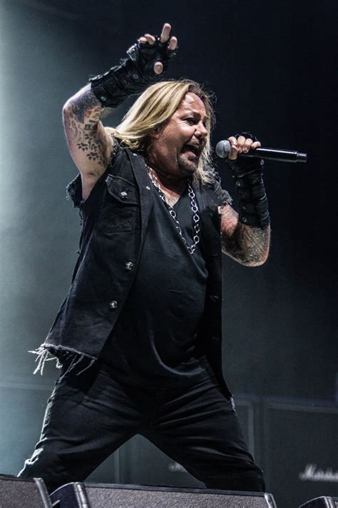 Axl rose fan ✌✌ singer of guns n' roses #gnfnr www.gunsnroses.com. Rogan wants Axl Rose of Guns N' Roses on his podcast ...
