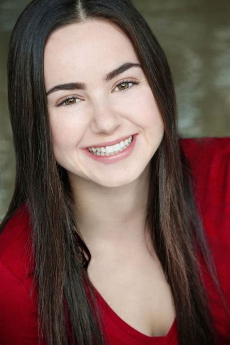 She is loyal and always makes you happy. Sarah Gilman - Actor - CineMagia.ro