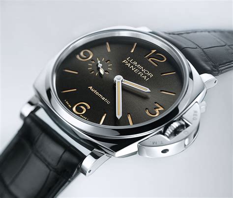 Luminor Number Two Reviewing The Panerai Luminor Due Watchtime Usa