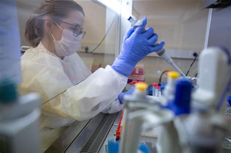 Wirtualna polska nieoficjalnie informuje, że w związku z narastającą liczbą przypadków zakażenia koronawirusem żłobki i przedszkola zostaną zamknięte. Koronawirus w Polsce 22.08.2020. Ile jest dziś zakażeń? PORAŻAJĄCE dane - Śląsk, Super Express