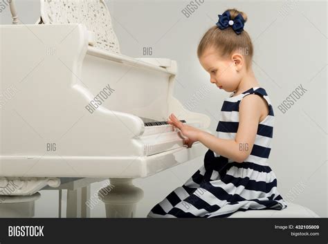 Lovely Little Girl Image And Photo Free Trial Bigstock