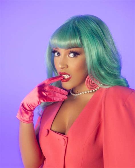 There are 32 more pics in the doja cat photo gallery. Doja Cat Biography: Real Name, Age, Height, Net Worth & Pictures - 360dopes