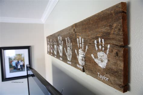 We did not find results for: The BIG list of handprint art, gifts + keepsakes (footprints too!) - It's Always Autumn