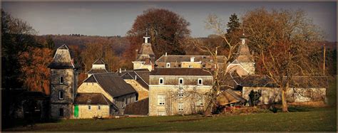 El château martin se encuentra en esneux y ofrece piscina exterior de temporada, jardín, centro de spa y bienestar, conexión wifi gratuita y vistas a la piscina. Château et ferme d'Avionpuits, Esneux, Belgium | Il fut ...