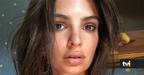 Nua Emily Ratajkowski aquece as redes sociais Festa é Festa TVI