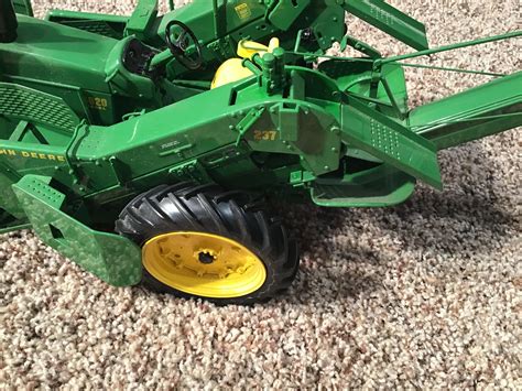 John Deere 4020 Toy Tractor W 237 Corn Picker Bigiron Auctions