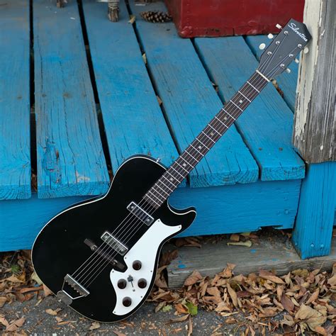 1959 Harmony Made Silvertone 1420 Semihollow Electric Guitar
