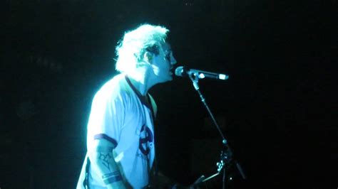 Jet Black Heart by 5sos Live 8/19/16 - YouTube The blood in my veins is made up of mistakes let's forget who we are and dive into the dark as we burst into color.