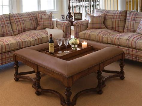 This time with four wine boxes fitted to form a square with a pallet top. Not a fan of the plaid sofas but I think the square padded ...
