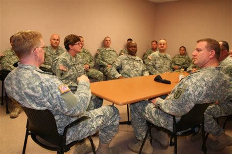 Army Surgeon General Visits Fort Campbell Article The United States