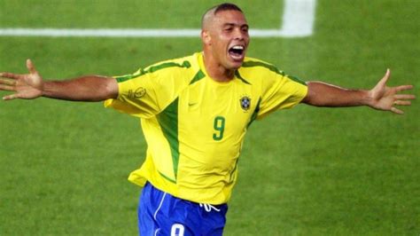 Finally We Know The Reason Behind Ronaldos Awful Haircut At The 2002