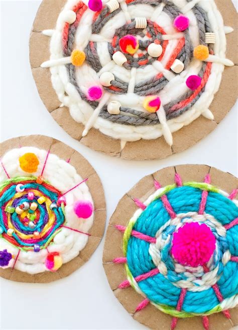 Easy Cardboard Circle Weaving For Kids Weaving For Kids Art Lessons