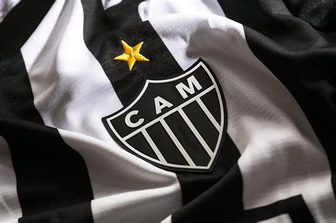 Escudo oficial do clube atlético mineiro, um dos clubes mais populares do brasil. Camisa do Atlético-MG da Le Coq terá escudo maior » Mantos ...