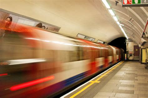 London Underground Flooding Panic As Tube Station Evacuated Daily Star