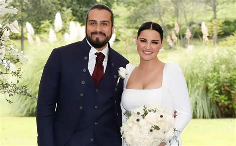 Los 4 vestidos de novia que lució Maite Perroni en su boda con Andrés