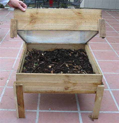 10 Great Worm Composting Bin Ideas And Tutorials Worm Composting Bin