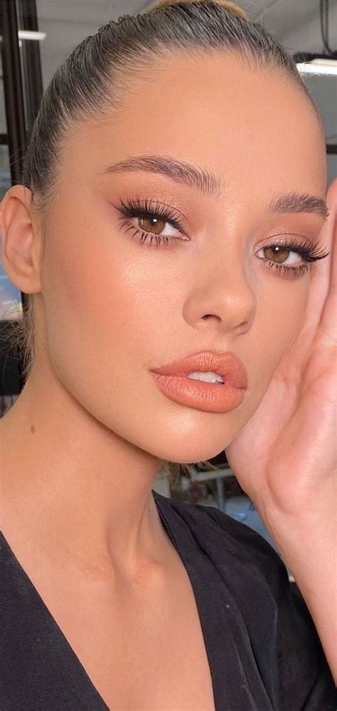 49 Incredibly Beautiful Soft Makeup Looks For Any Occasion Brown Eye