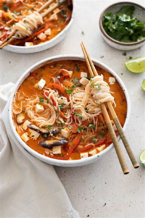 Thai Red Curry Noodle Soup Vegan Huggs