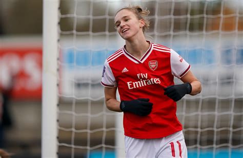 Dutch Striker Miedema Scores 6 And Makes 4 Assists In Record Arsenal Win