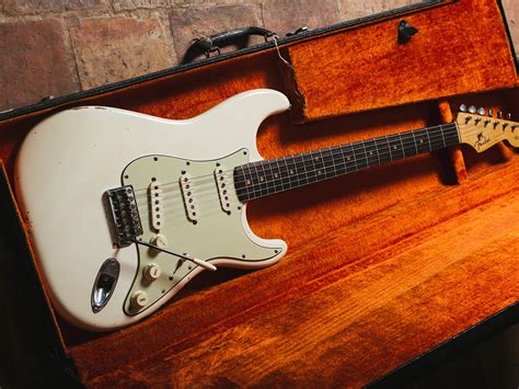 As a young guitar player, perhaps no one inspired me as much as jimi hendrix, though i never dreamed i'd attain even a fraction of his skill. Rare Guitars: Jimi Hendrix's 1963 Fender Stratocaster ...