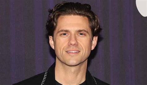 Aaron Tveit ‘schmigadoon Plays It ‘as Ridiculous As Possible In A