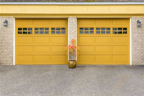 Reducing The Risk Of An Injury With Your Garage Door Precision Door