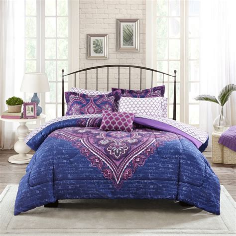 This cover bed set is created using the richest colours stemming from high density italian ink and the softest fabrics making it the perfect way to spruce up your bedroom. Bohemian Style Bedroom Decorating Ideas | Royal Furnish
