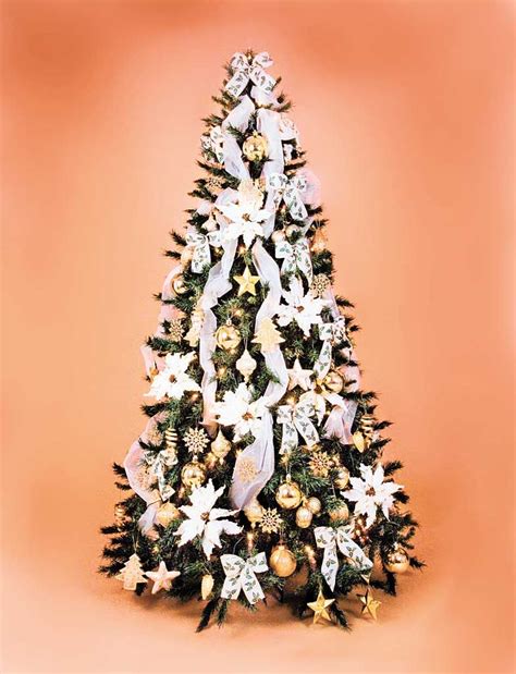 Decorated Christmas Tree Photo Gallery Through The Tree Enquire