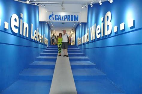 Menurut direktur olahraga schalke, jochen schneider. Köln 2 : Schalke 1 - Picture of Veltins Arena ...