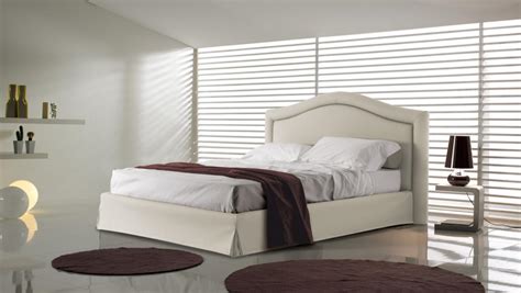 La testiera letto esalta la bellezza del letto e testata testiera letto matrimoniale in ferro battuto di colore nero e oro cm 165. Letto Matrimoniale Sogno in Tessuto