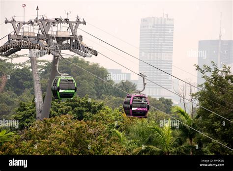 Cable Cars Connect Sentosa Island With The Waterfront Of Singapore